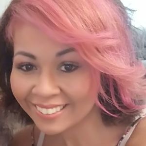 Meet your Posher, Rebeca